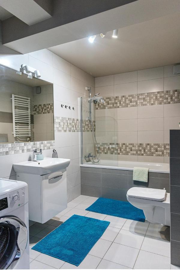 Apartament W Centrum Ustrzyki Dolne Ngoại thất bức ảnh