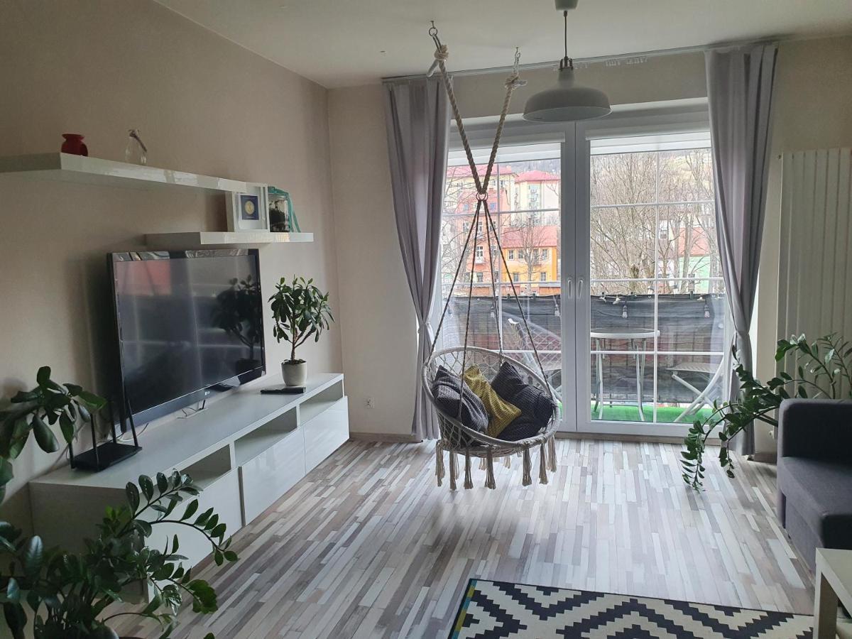 Apartament W Centrum Ustrzyki Dolne Ngoại thất bức ảnh